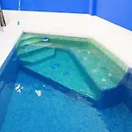 Piso Trianero Con Piscina Privada Appartement