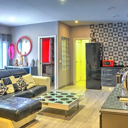 Piso Trianero Con Piscina Privada