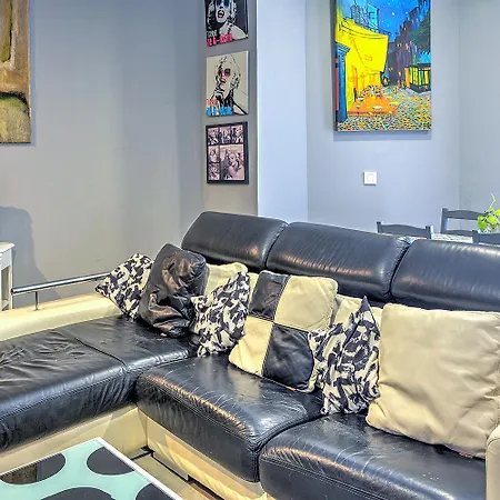 Piso Trianero Con Piscina Privada