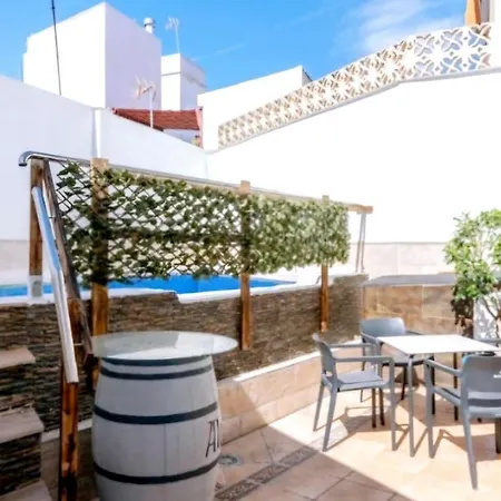 Piso Trianero Con Piscina Privada *