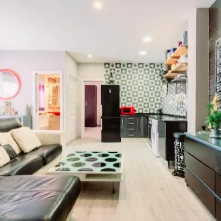 Piso Trianero Con Piscina Privada Apartment