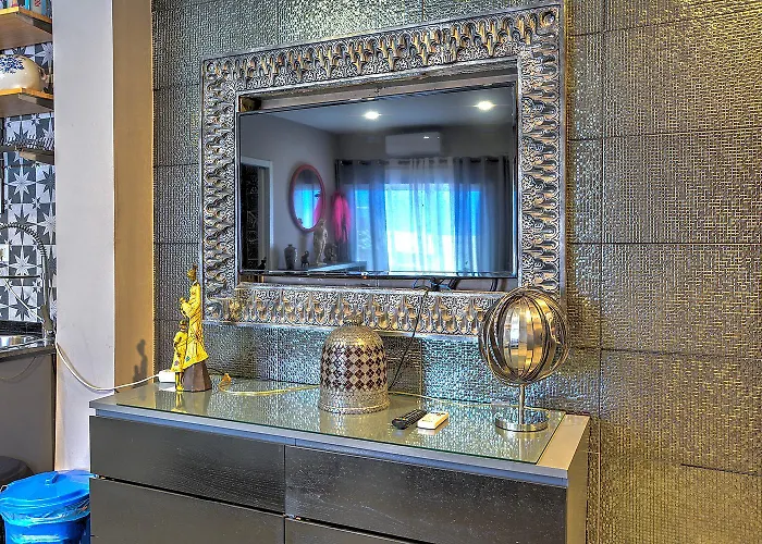 Piso Trianero Con Piscina Privada