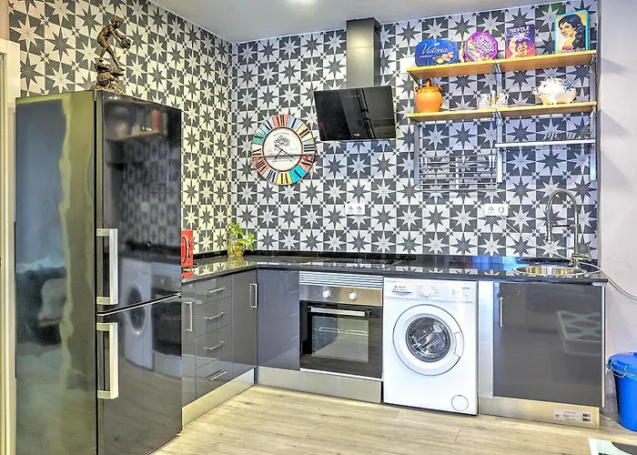 Piso Trianero Con Piscina Privada *