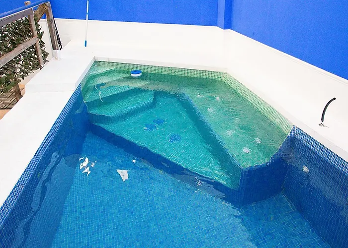 Piso Trianero Con Piscina Privada Apartamento